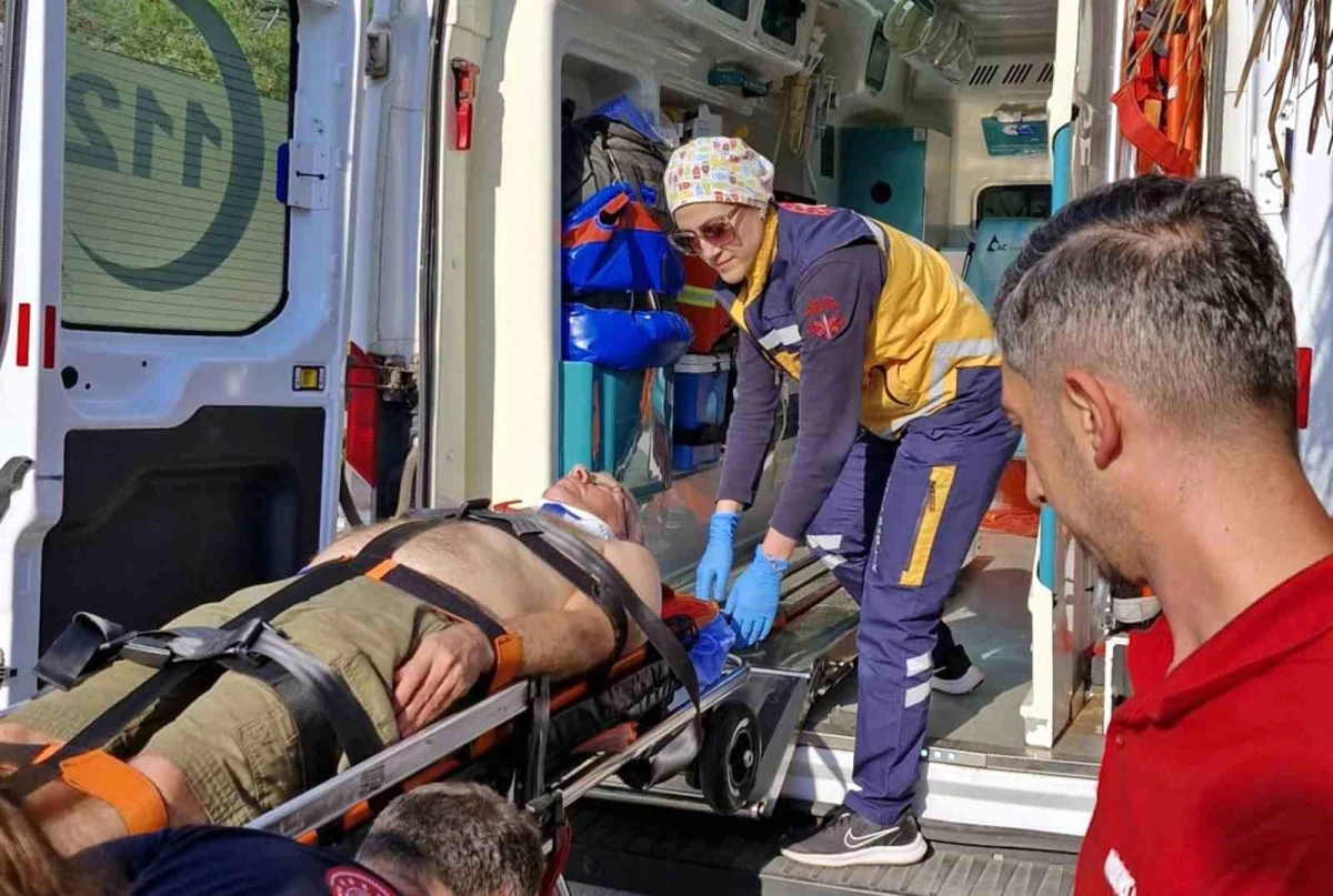 Muğla Fethiye'de Tekneden Düşen İngiliz Turist Sahil Güvenlik Tarafından Kurtarıldı