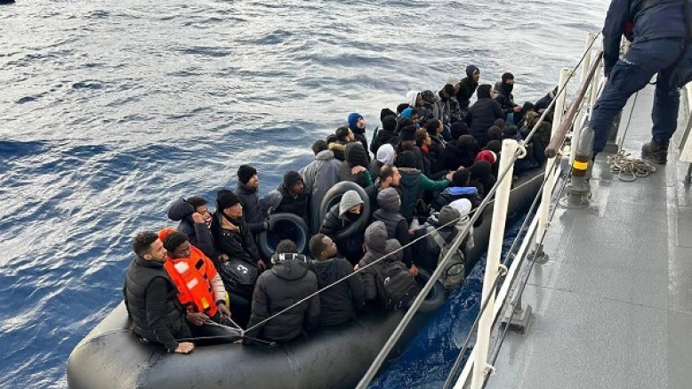 Datça Açıklarında 30 düzensiz göçmen kurtarıldı