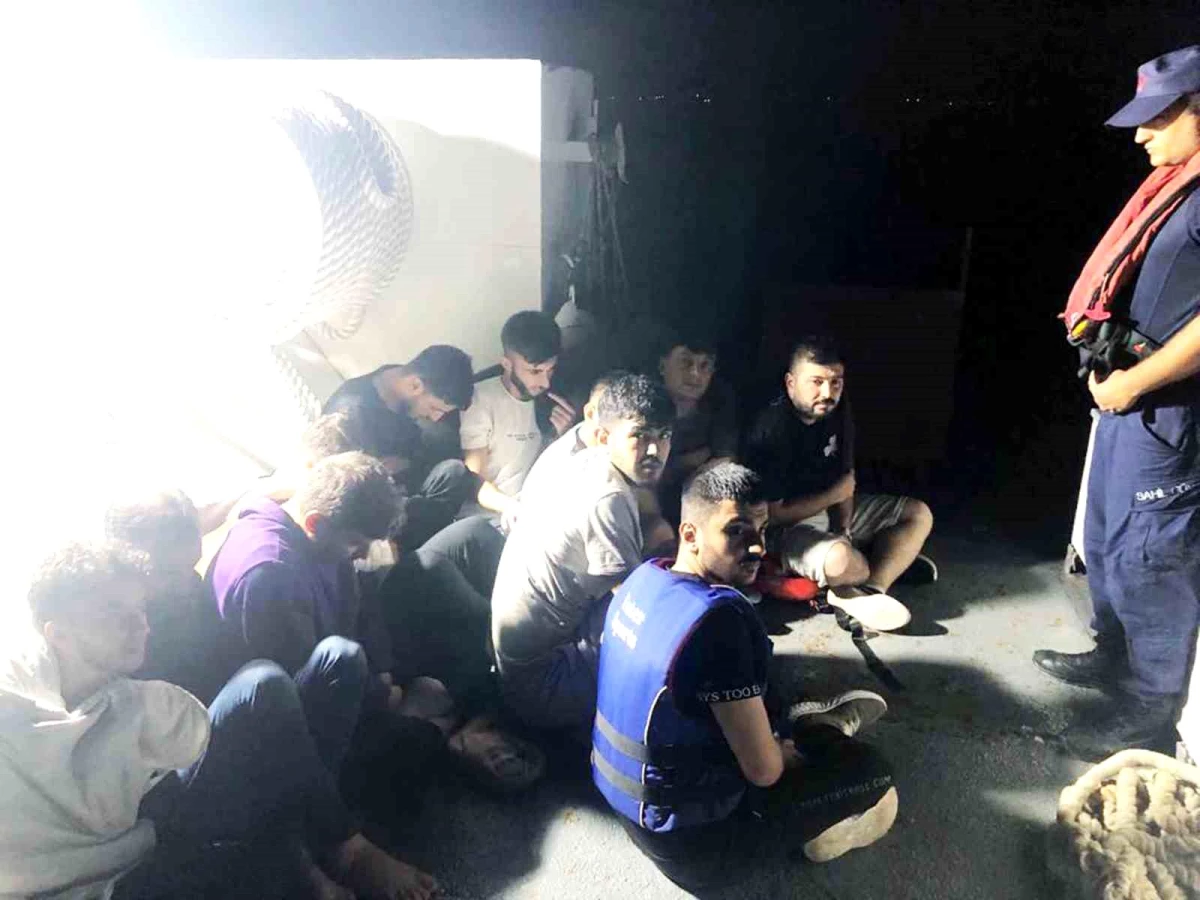 Marmaris Açıklarında 13 Düzensiz Göçmen Yakalandı