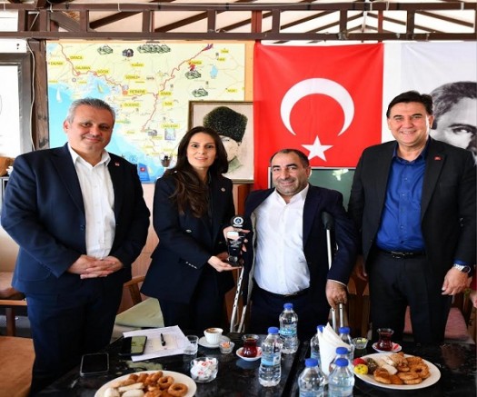 Özcan’a ‘Engelli Dostu Muğla Milletvekili’ ödülü verildi