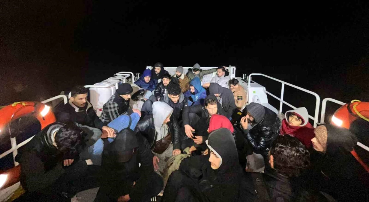 Yunanistan Sahil Güvenlik Ekipleri Tarafından Türk Karasularına Geri İtildi
